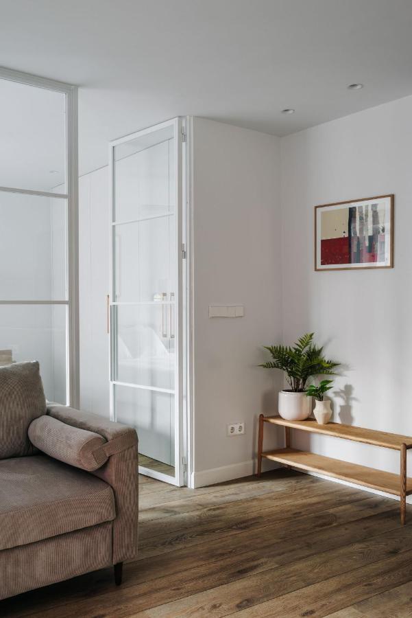 Beautiful Apartment In The Heart Of マドリード エクステリア 写真