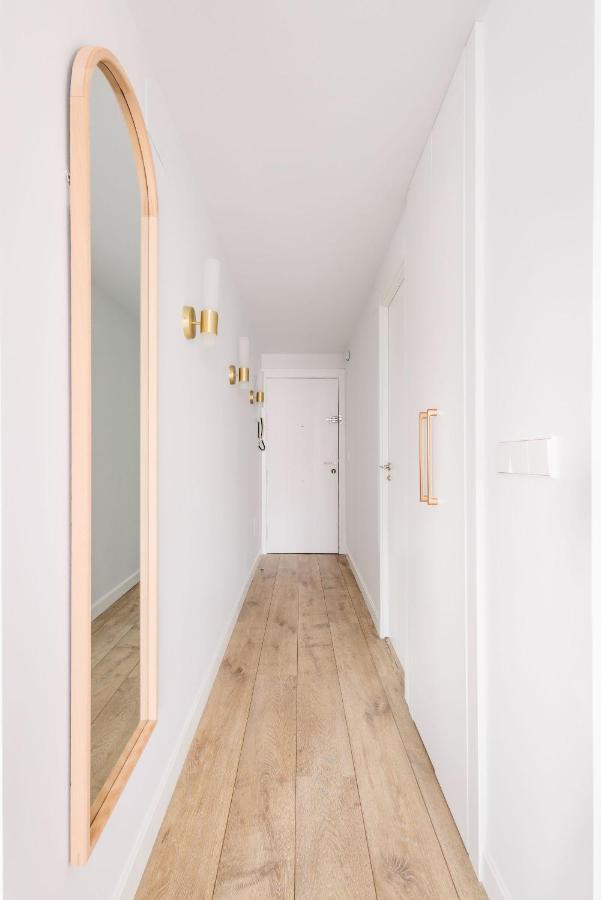 Beautiful Apartment In The Heart Of マドリード エクステリア 写真