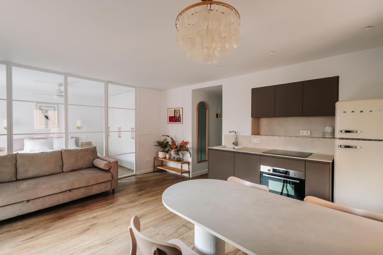Beautiful Apartment In The Heart Of マドリード エクステリア 写真